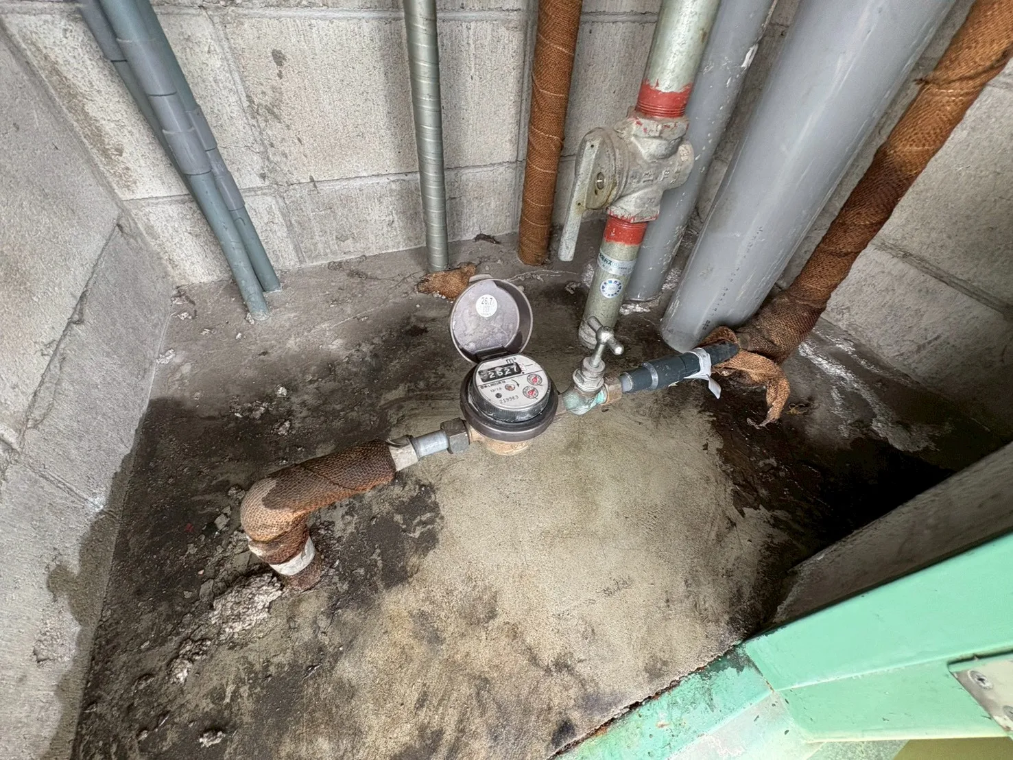 水漏れの原因はバルブパッキンの劣化｜賃貸物件の漏水修理
