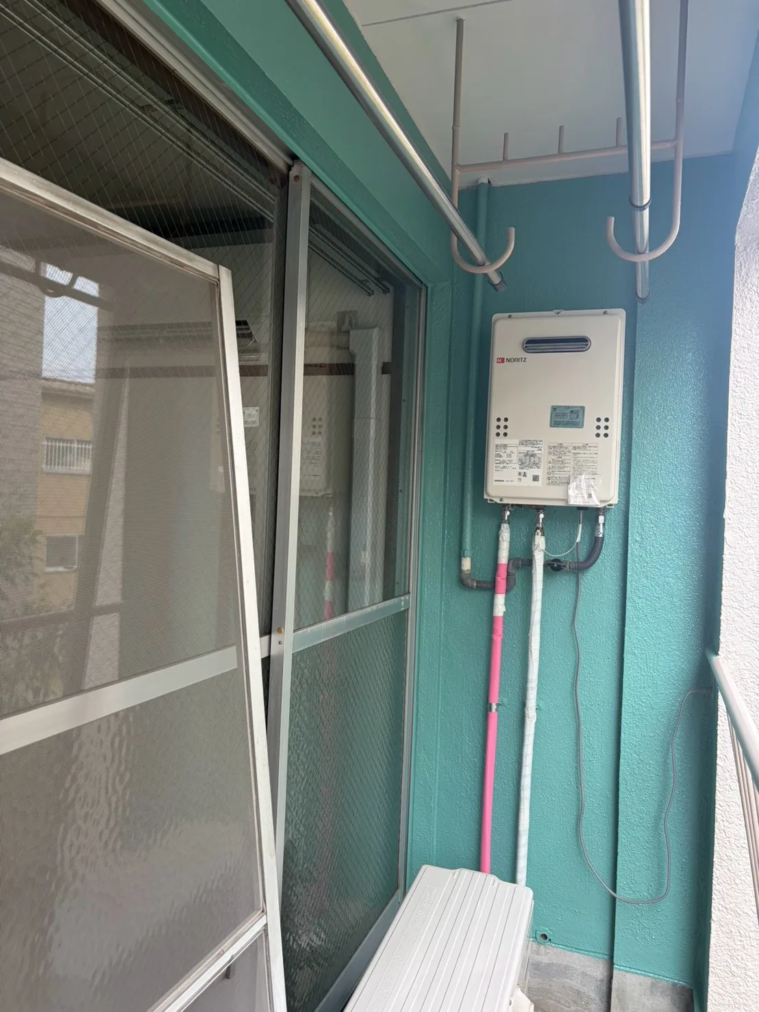 ベランダの網戸・レールを補修｜賃貸物件の建具修繕