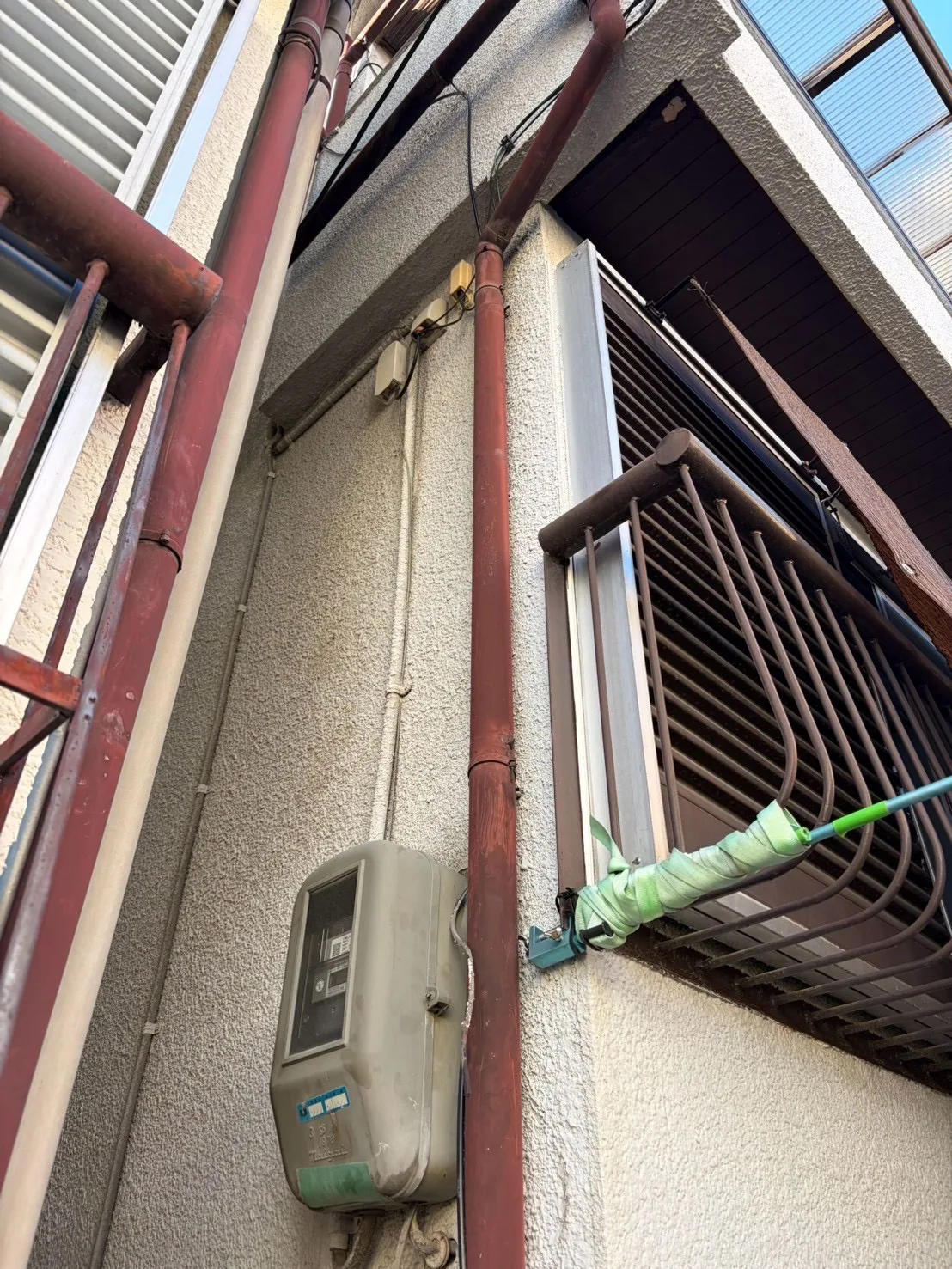 戸建てのテレビが映らない|アンテナ線を確認しブースターを設置