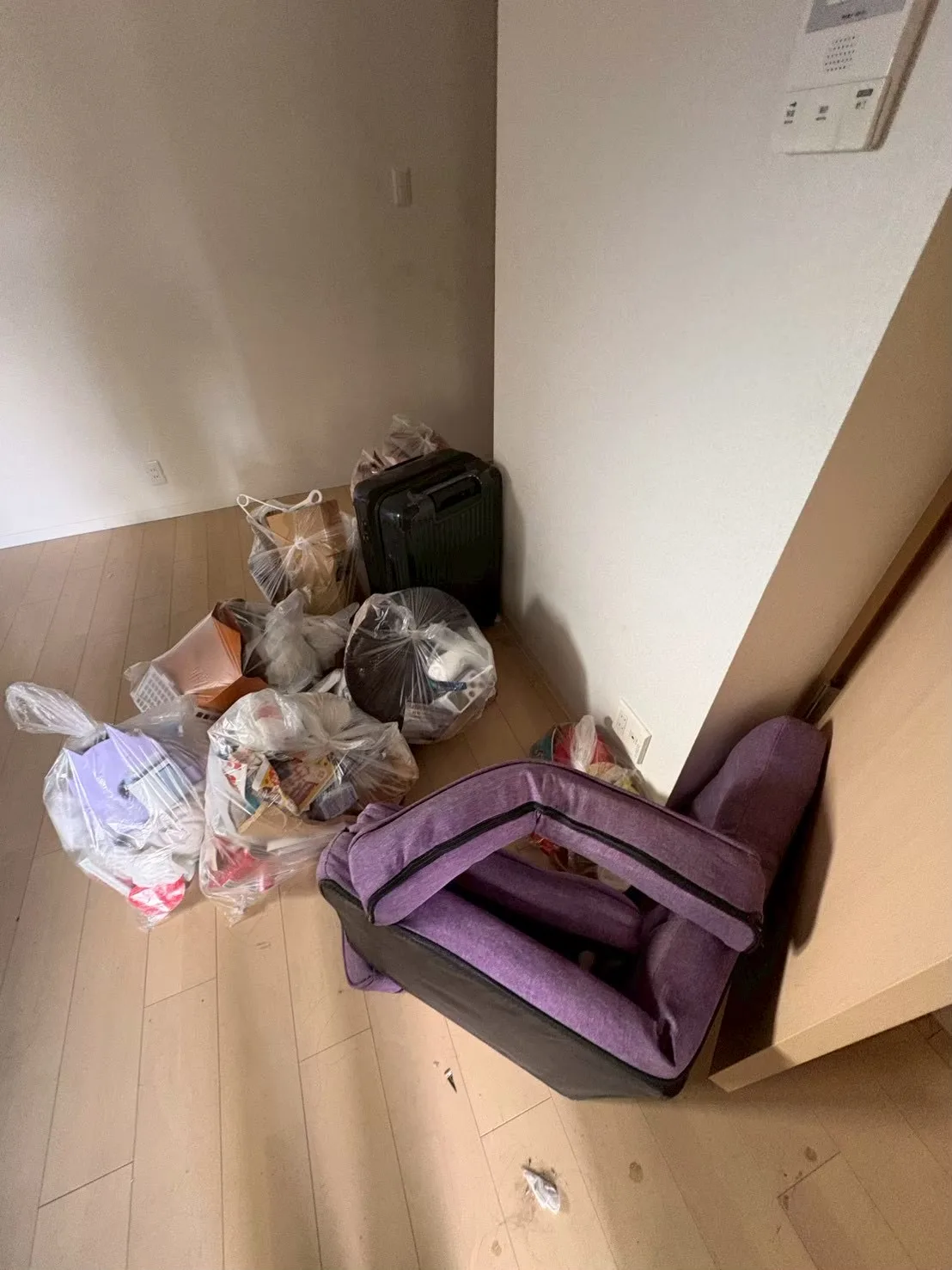 賃貸物件の残置物撤去｜退去後に残された家具・生活用品への対応